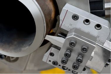 OCS NC Series CNC Pipe Cutting Chamfering Machine Clamshell Cutter Speed Adjustment